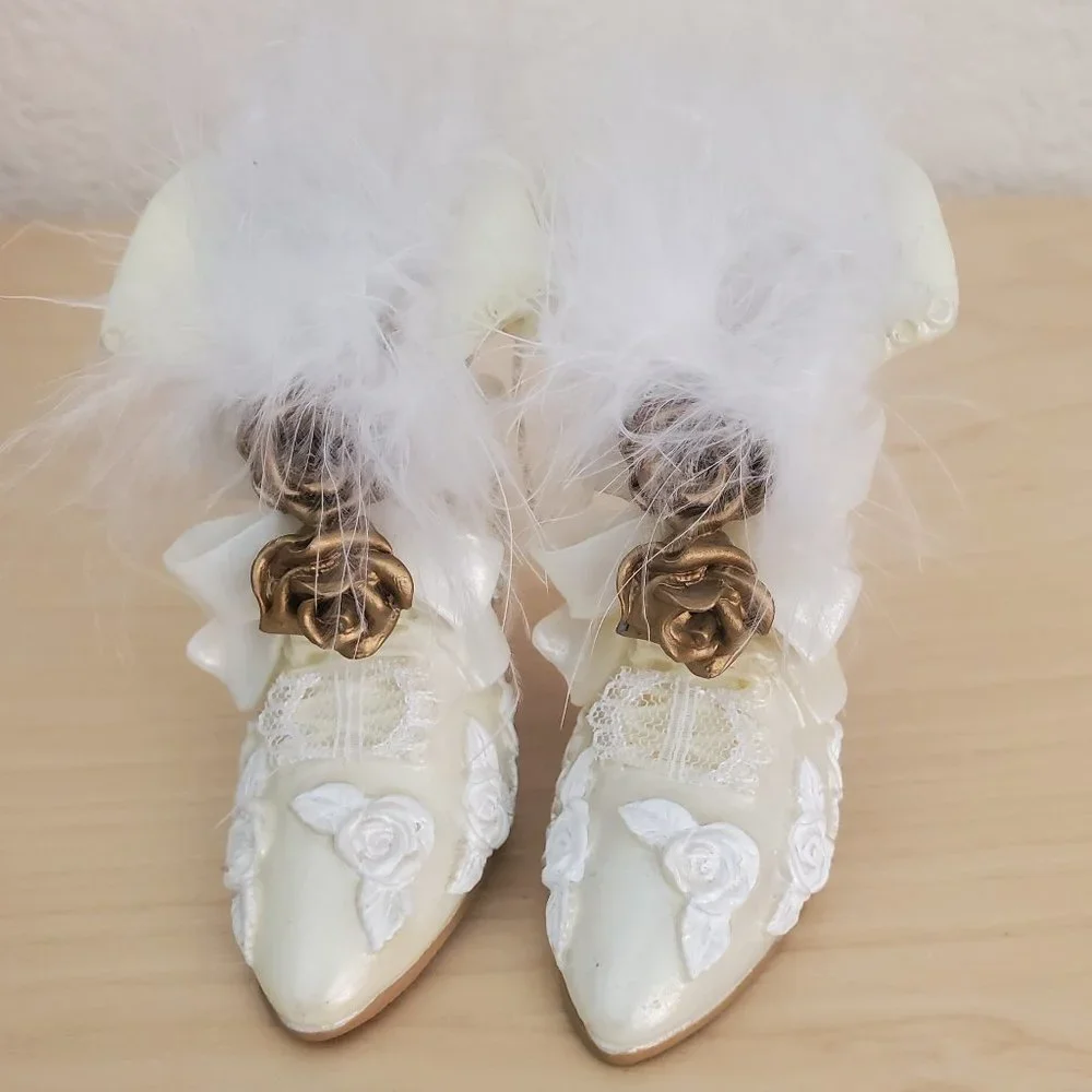 Vintage Victorian Resin Womens High Heel Shoe Boot Hanging Figurine Decorative